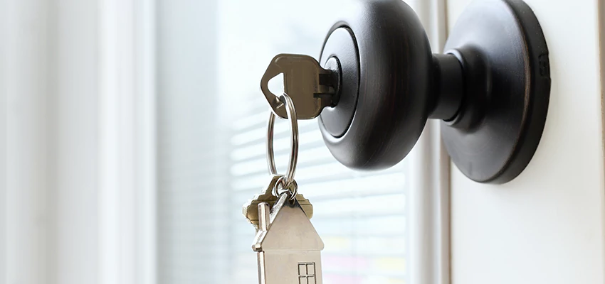 Bifold Door Knob Replacement in Hawthorne, California